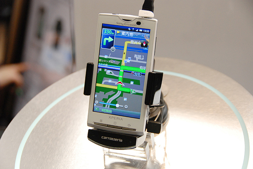 エコ運転の度合いも表示される「スマートクレイドル」