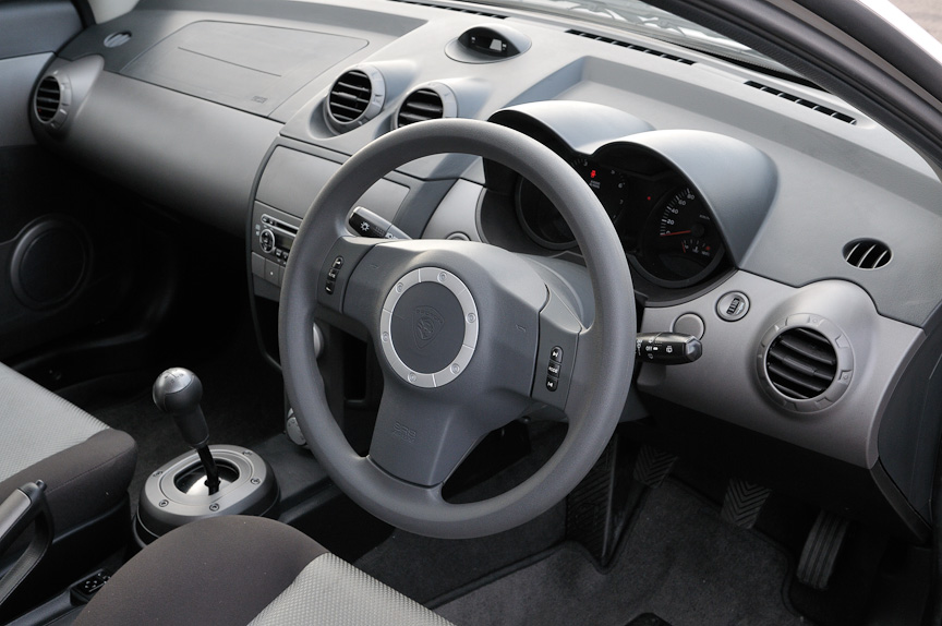 インテリアは至ってシンプルなもの