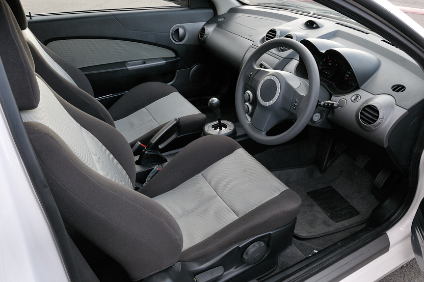 インテリアは至ってシンプルなもの