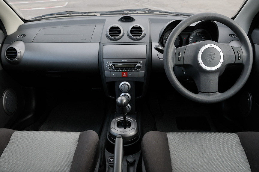 インテリアは至ってシンプルなもの