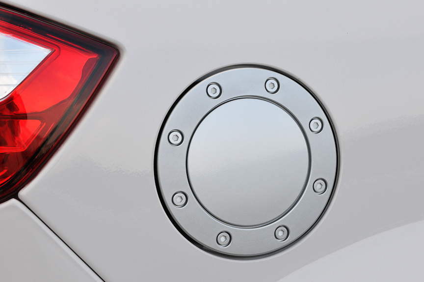 スポーティなフューエルキャップ