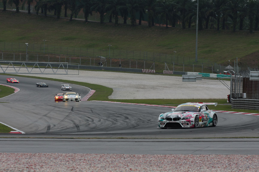 毎周差を広げ独走態勢を築く