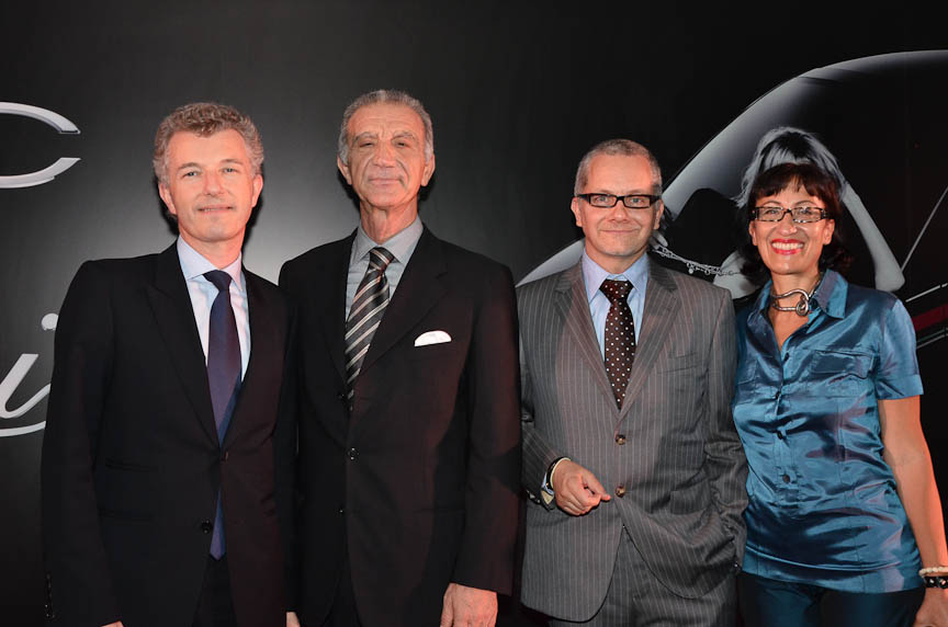 左からグッチ ジャパンの社長兼COO、駐日イタリア大使ヴィンチェンツォ・ペトローネ氏、フィアット グループ オートモービルズ ジャパンのポンタス・ヘグストロム社長