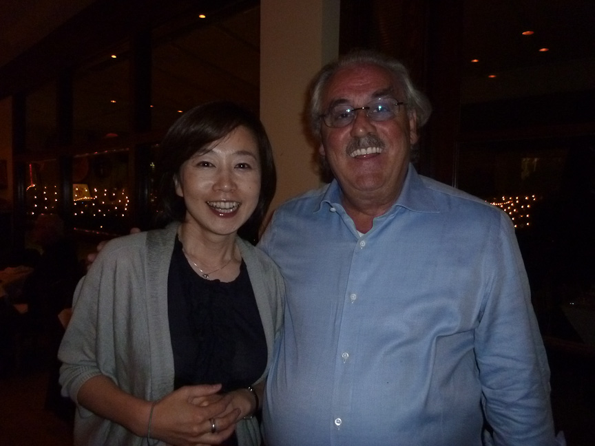 「ソルティー」のオーナー、Agoさんはウエストハリウッドでも有名な「Ago」というイタリアンをロバート・デニーロと共同経営している。ちなみに、このスケベそうなおじさんがそんな方だと知ったのは、通い始めてからかなり後のこと。いつもこのお店の隅でお友達とワインを飲んでいたのだが、お店の雰囲気もAgoさんも相変わらずだったのがちょっとうれしかった