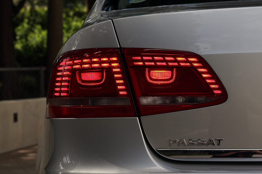 ブレーキランプを点灯