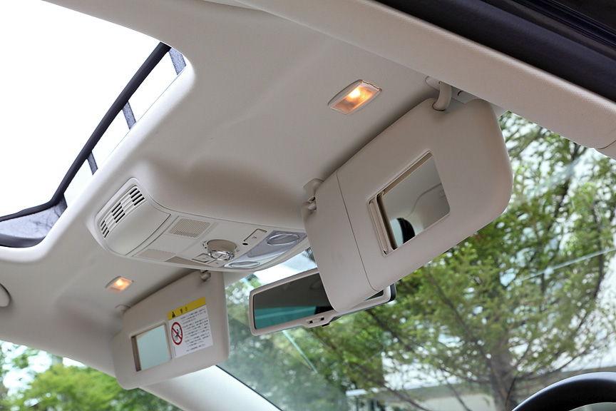 サンバイザーと照明