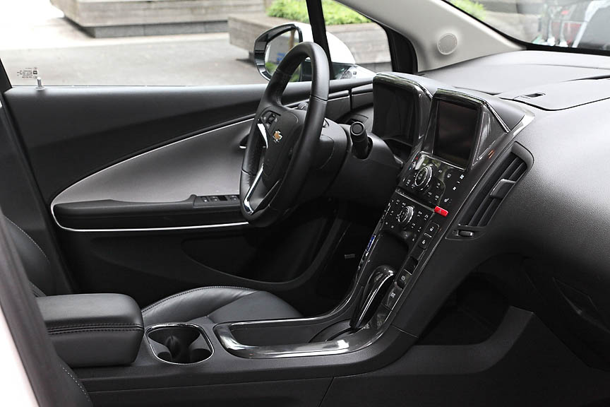 シートはレザー