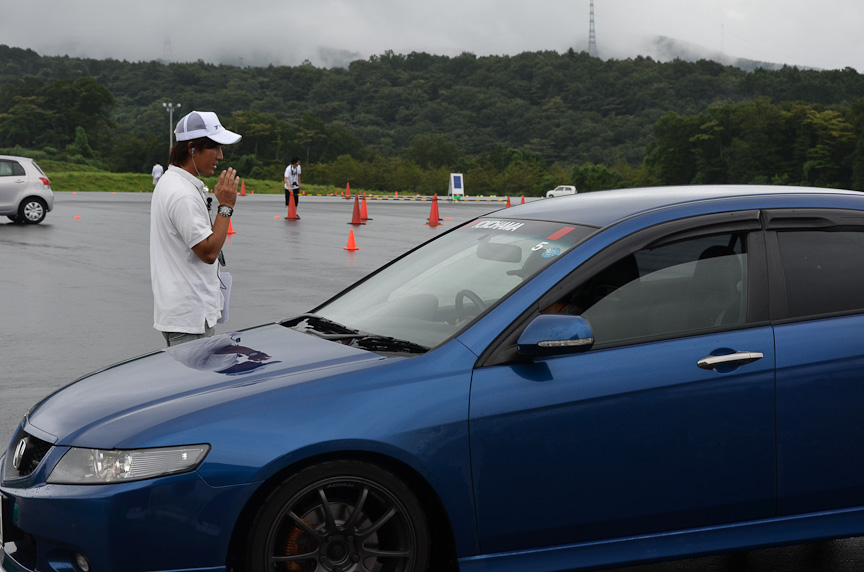 あとはフリー走行。好きなレーンを好きなだけ走り、その間にインストラクターの指導を受ける