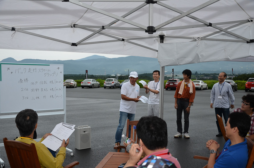 バックスラロームの表彰式
