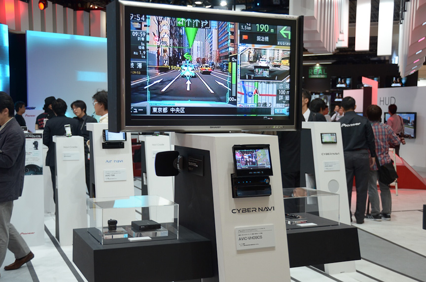 カーナビのラインアップ展示も行われる