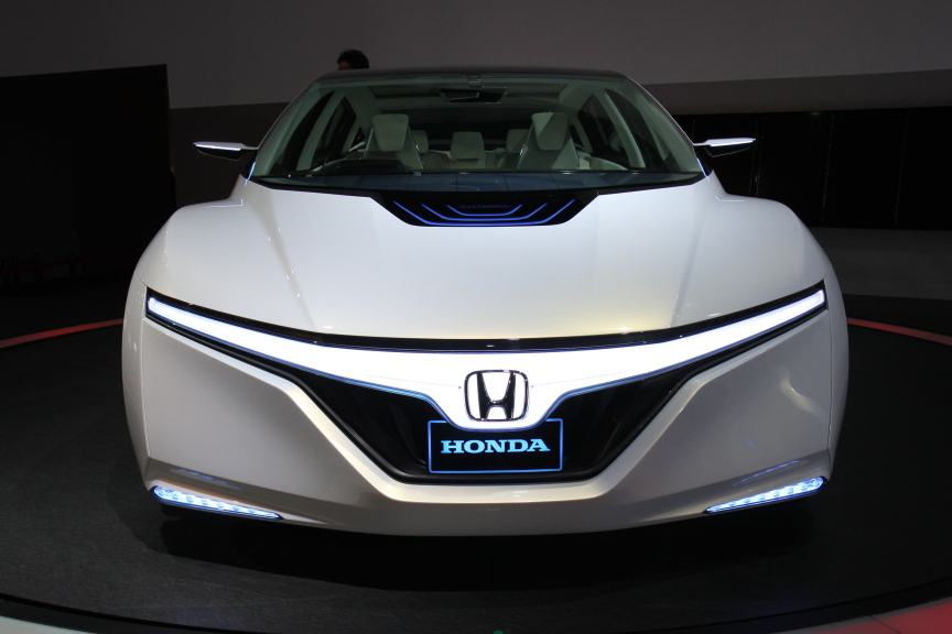 次世代クルーザーのコンセプトカー「AC-X」