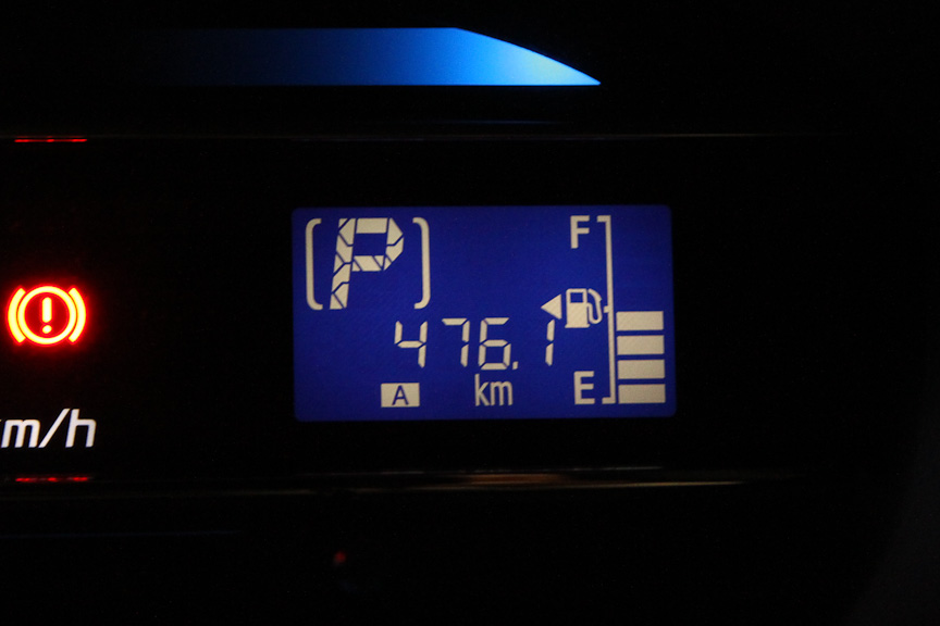 京都でリセットしたトリップメーターは476.1km。新名神を使ったので少し短くて済んだ