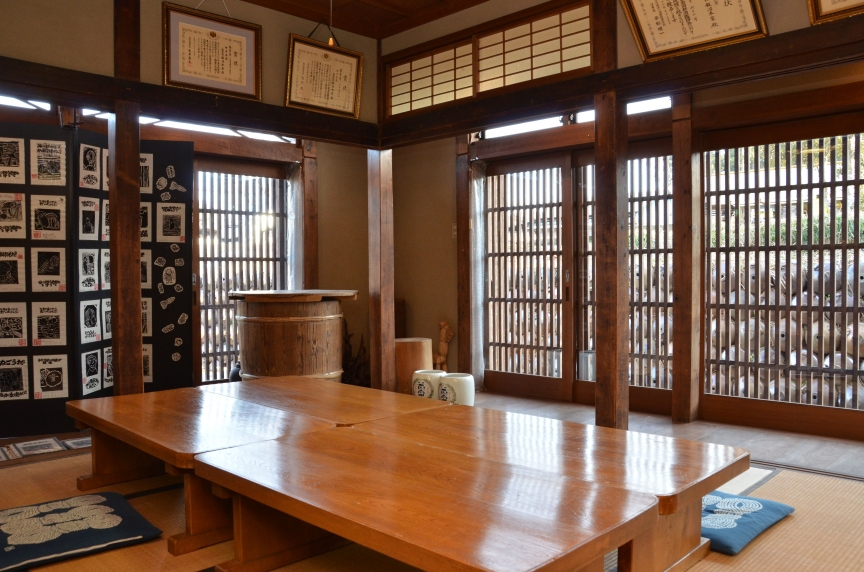 今回は奥のお座敷で、予約していた特製お弁当をいただきます