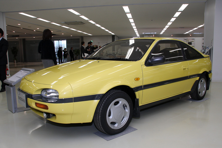 7代目サニー（B13）をベースにクーペタイプに仕立てられたNXクーペ（FB13）。搭載エンジンは直列4気筒DOHC 1.6リッター「GA15DS」で、最高出力は94PS/6000rpm、最大トルクは12.8kgm/3600rpm