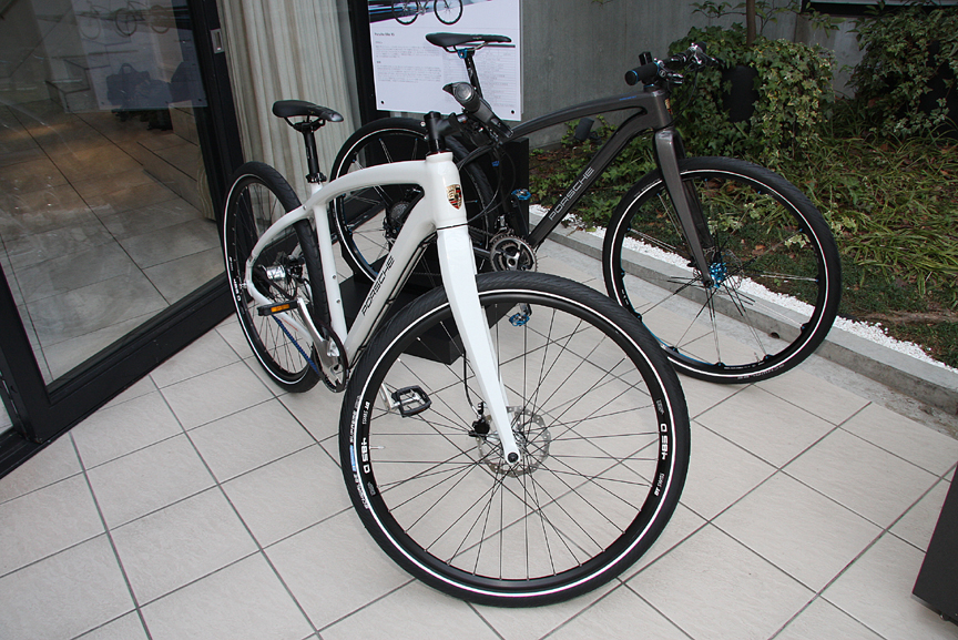 フレームデザインに911のボディラインを採り入れているという「ポルシェバイク」の新型モデル