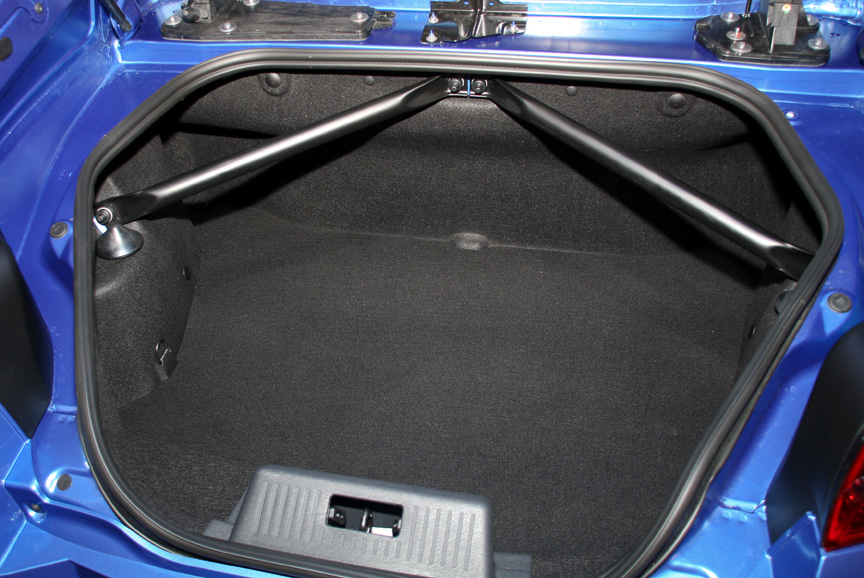 ルーフの開閉に関わらずトランク容量は270Lを確保する