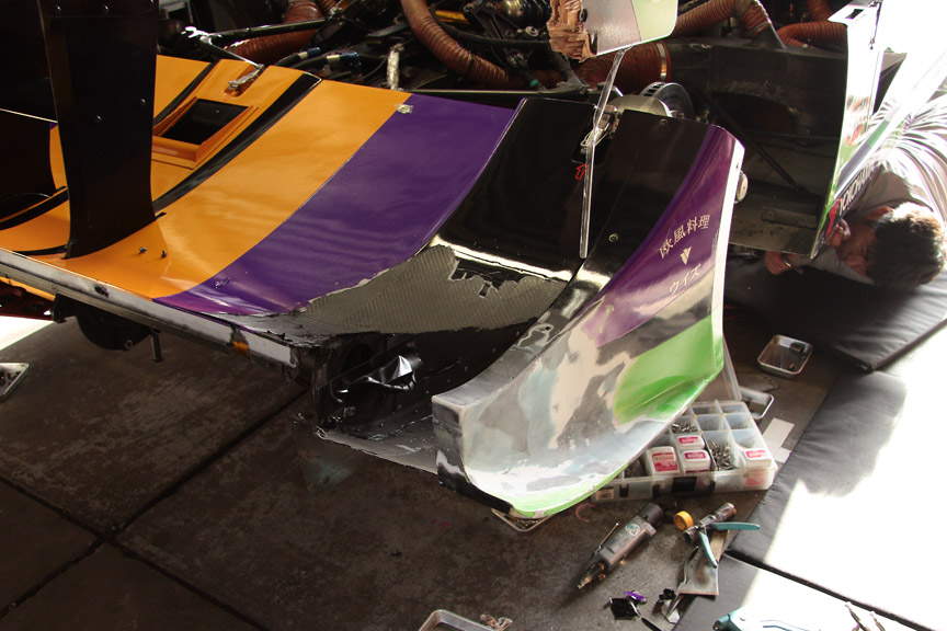 予選で破損した紫電右後部