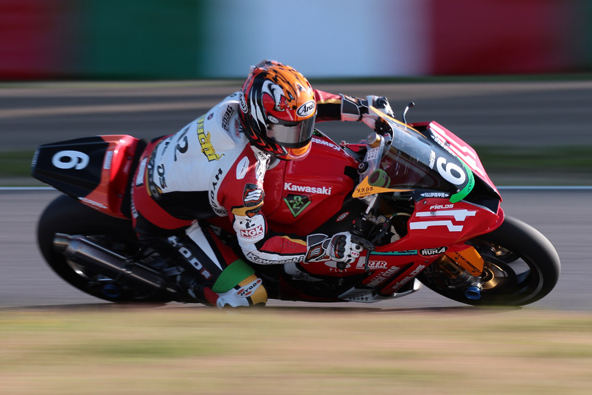 夕方に延期された予選はドライコンディション行われた