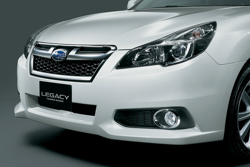 ツーリングワゴン＆B4のデザインが変更されたフロントまわり