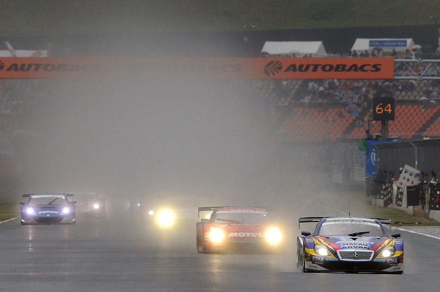 GT500クラスのスタートシーン（Photo：Burner Images）