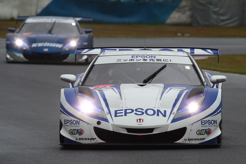 17号車を抜き9位へ