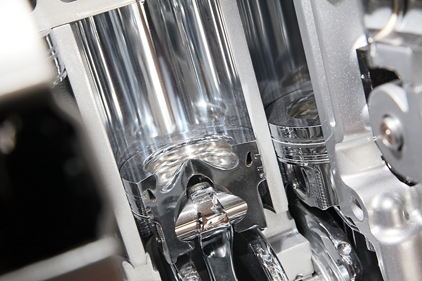 ピストンのカットモデル