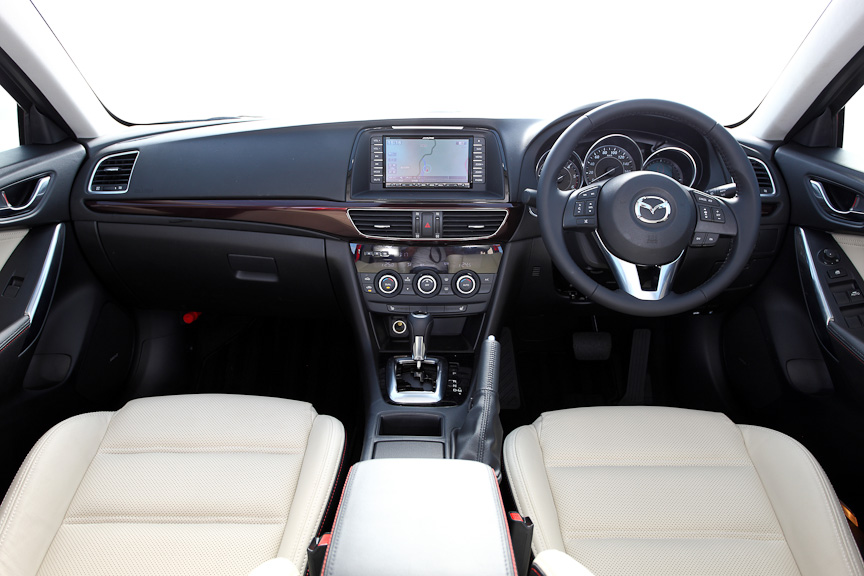 セダンのインテリア