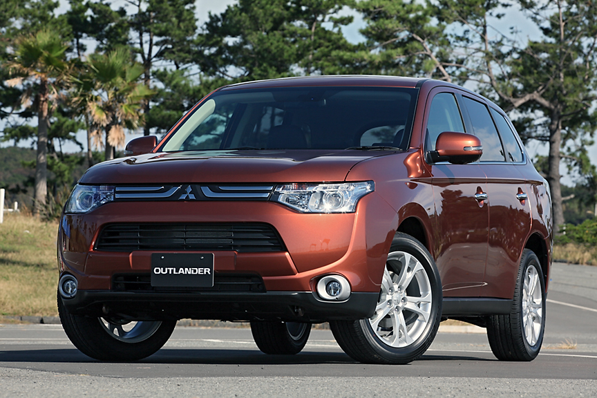 「e-Assist」を搭載する新型アウトランダー