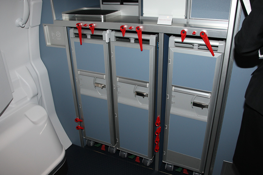 CA（キャビンアテンダント）の作業場となるギャレー