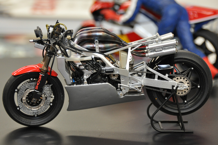 独特のレイアウトをしている