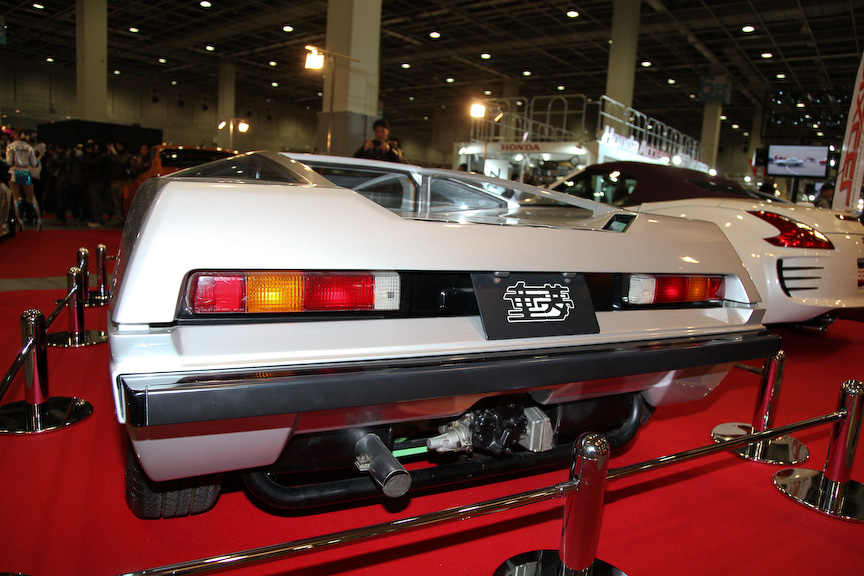 その昔、日本のスーパーカーとして注目を浴びた「DOME Zero」。スーパーカー然としたシルエットは今見ても新鮮。会場での注目度も非常に高かった