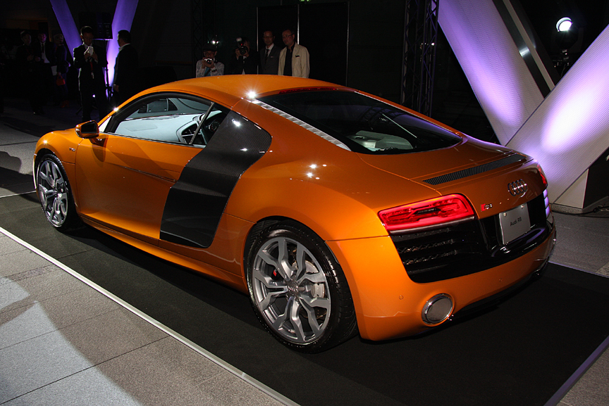 R8 クーペ 5.2 FSI クワトロ