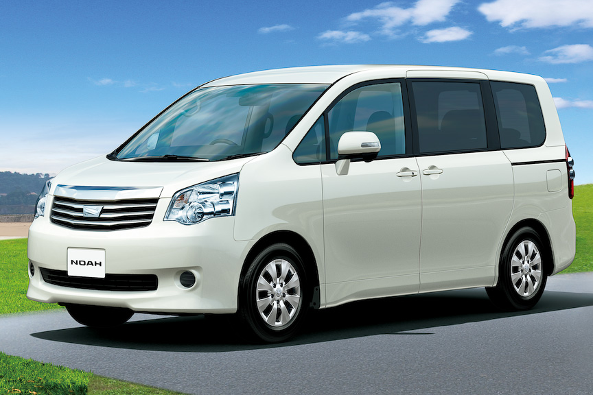 ノアの特別仕様車 X“Special Edition”（ホワイトパールクリスタルシャイン）