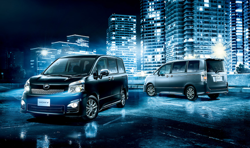 ヴォクシーの特別仕様車「ZS“煌（きらめき）Z”」