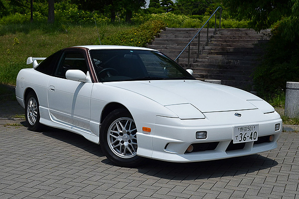 軽量コンパクトなFR車として高い人気を誇った180SX タイプR