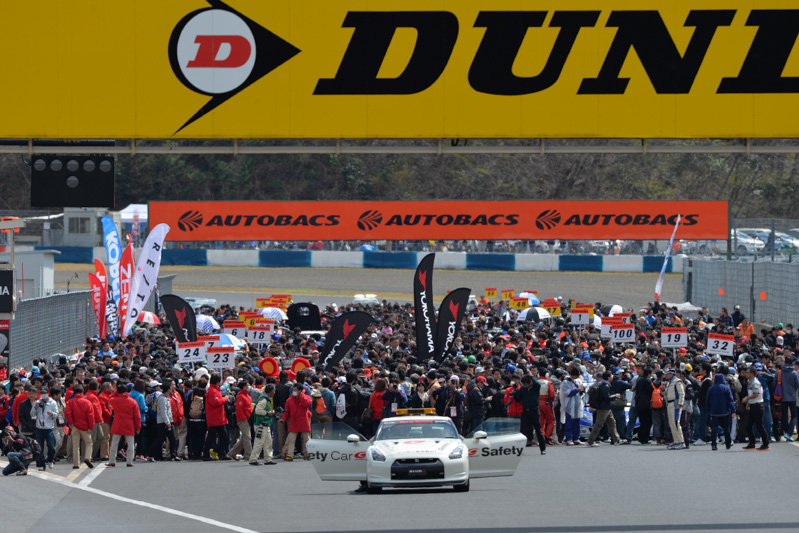 SUPER GTの2014年スケジュール公開（写真は今シーズンの開幕戦・岡山のスターティンググリッド）