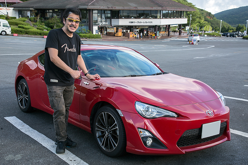 運転が楽しいので、箱根を越えて十国峠まで来てしまった。単にUターンする場所がなかったので、ここまで来てしまったという話もあるのだが