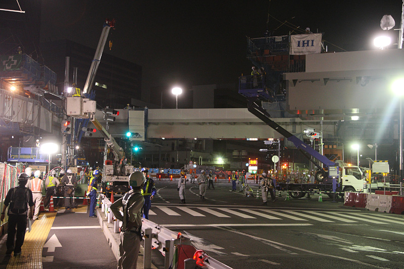 設置に向けて準備が着々と進められる