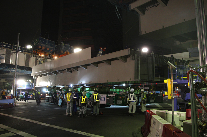 1時30分ごろ吊り上げが開始された