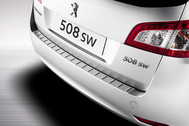 508 SW Premiumはリアバンパー・プロテクターを装着