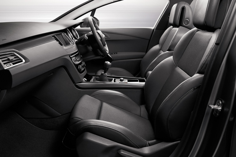 専用品のハーフレザーシート