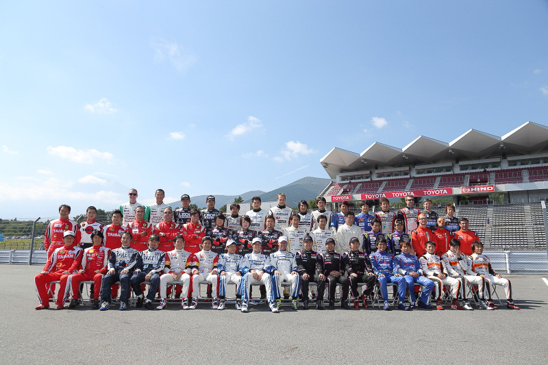 日本の伝統芸能や英文による富士山のアピールなど、国際レースならではの光景も見られた