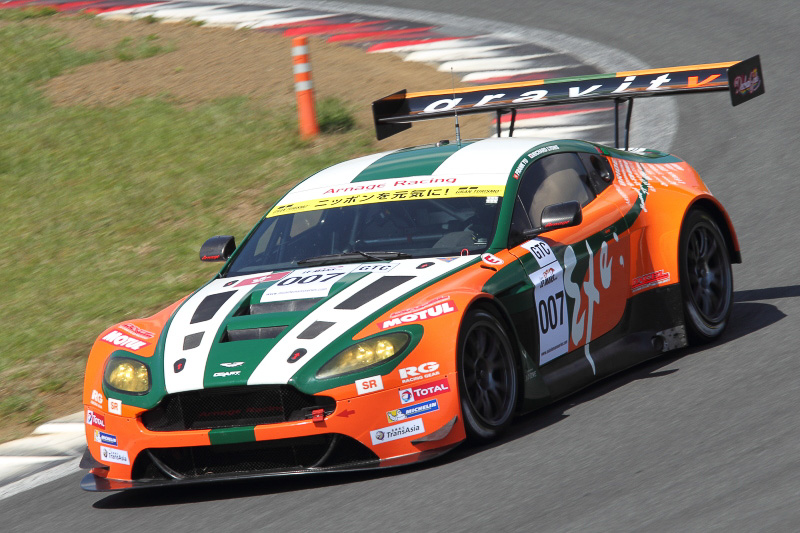 クラス優勝を飾ったCRAFT RACING アストンマーチンのゼッケンは“007”