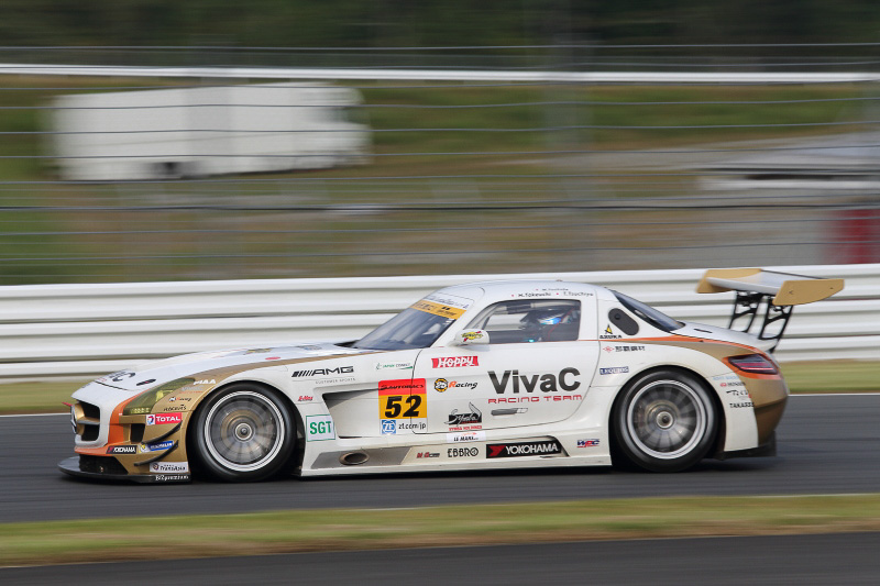 クラス6位No.52 OKINAWA-IMP RACING with SHIFT（MERCEDES-BENZ SLS AMG GT3）