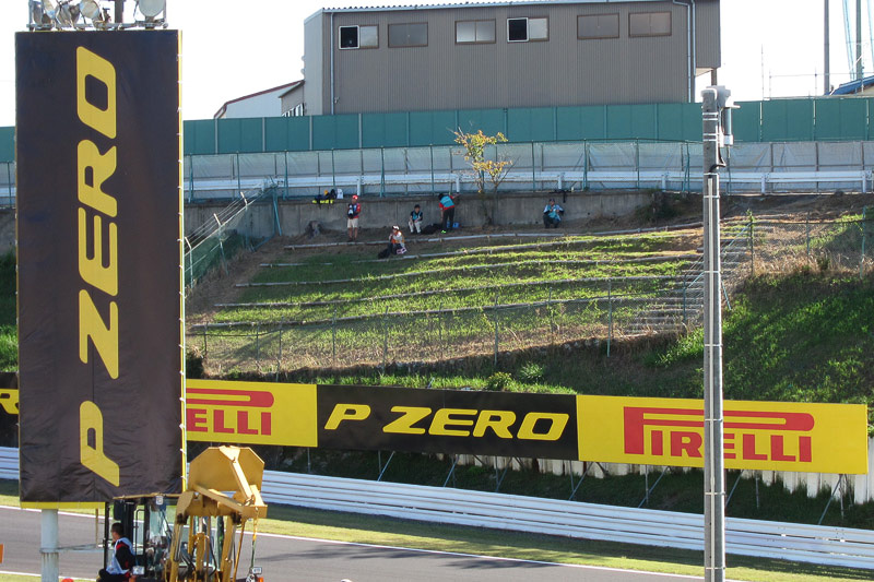 進入側のカメラマンエリアも空いていた