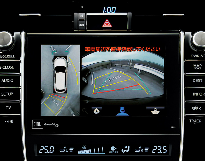 SDナビゲーションシステムを全車にオプション設定。PREMIUM “Advanced Package”にオプションで追加できるパノラミックビューモニターはトヨタ初の「左右確認サポート」を備えている