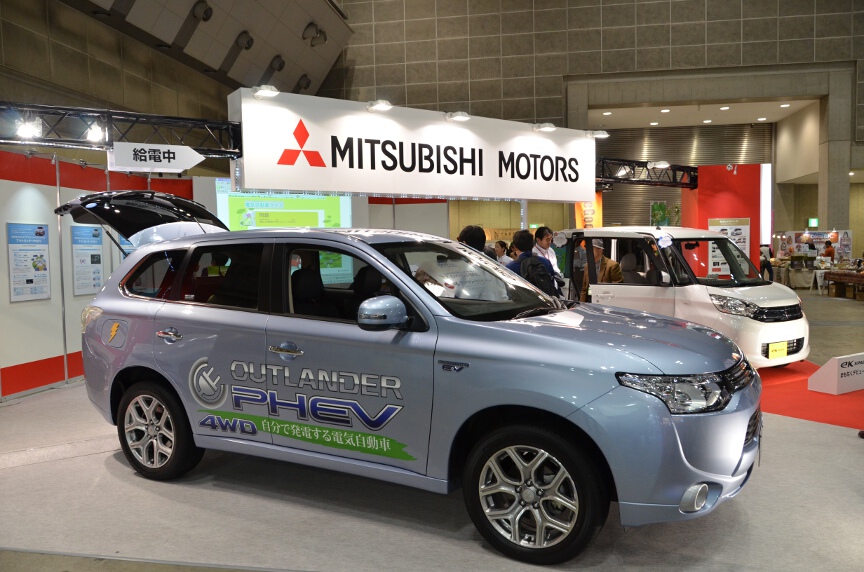 三菱自動車のブース