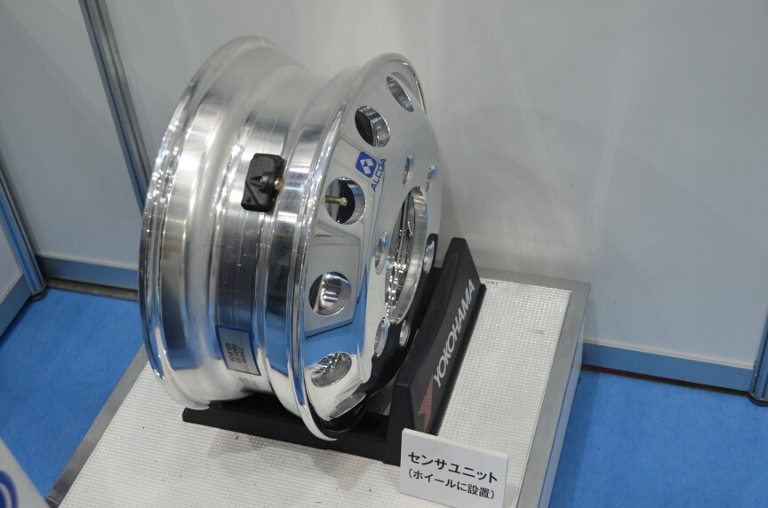 空気圧モニタリングシステムの展示