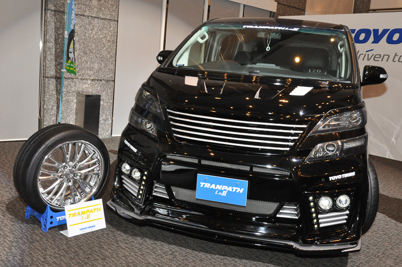 インチアップに対応するタイヤサイズも用意することで、ミニバンユーザーのさまざまな趣向に応えていく