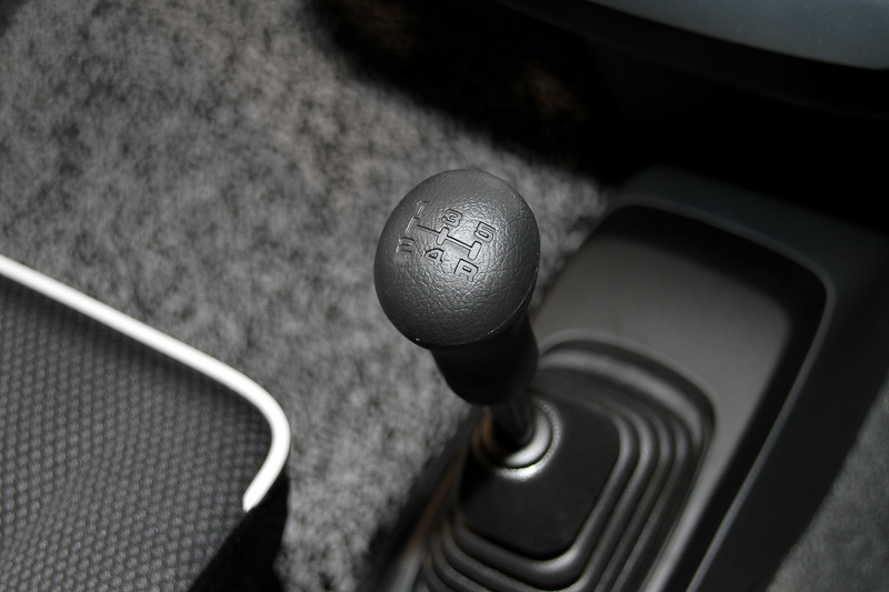 自然吸気エンジン搭載のA/Gグレードは5速MTも展開